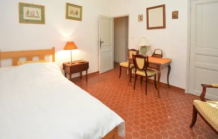 Mas provençal 9 chambres, 25 ha et piscine privée : photo 42