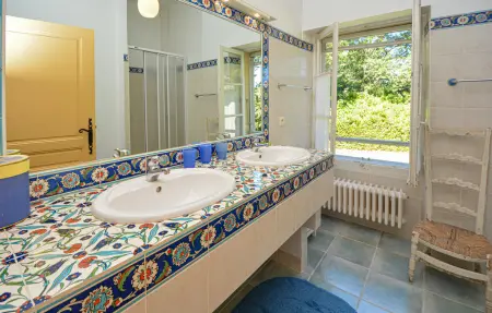 Mas provençal 9 chambres, 25 ha et piscine privée : photo 46