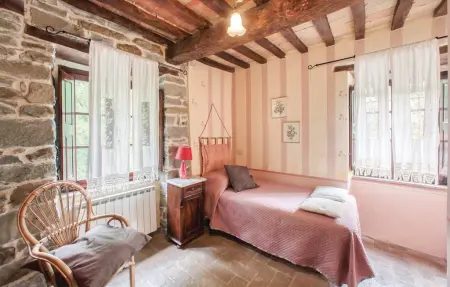 Location Maison 10 personnes à Apecchio  PU - Photo 17