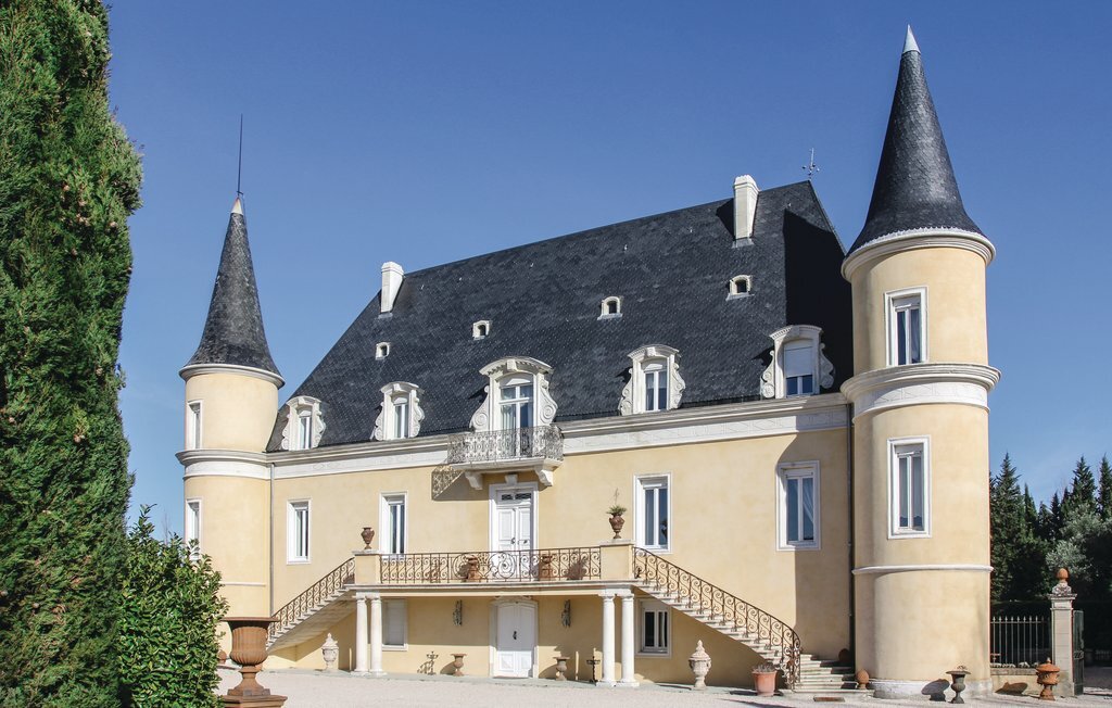 Château XVIIIe avec piscine et parc à Pont-Saint-Esprit - Photo 1