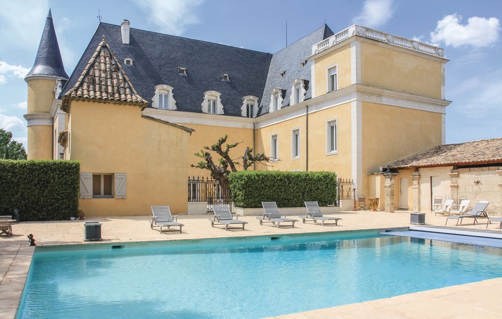 Château XVIIIe avec piscine et parc à Pont-Saint-Esprit - Photo 2