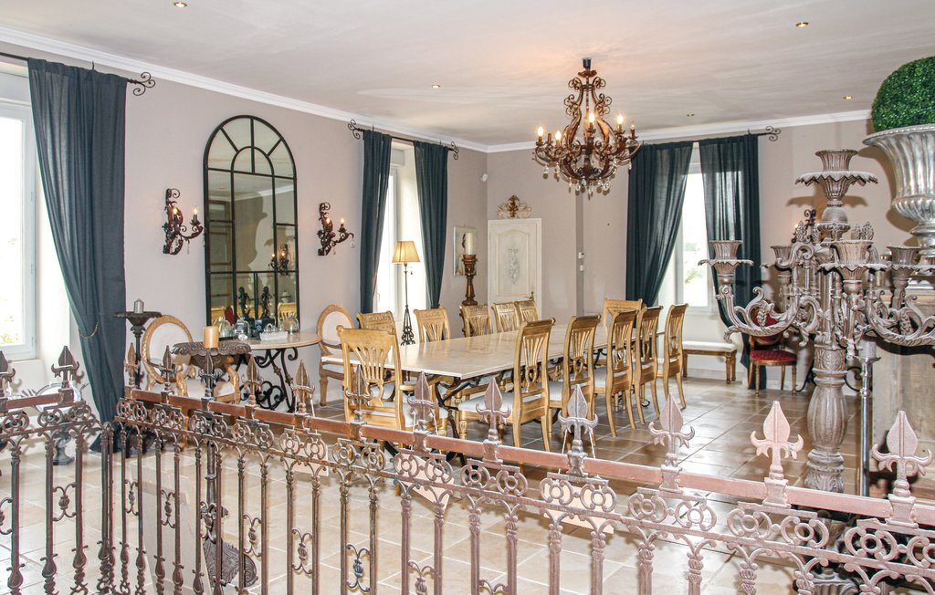 Château XVIIIe avec piscine et parc à Pont-Saint-Esprit - Photo 23