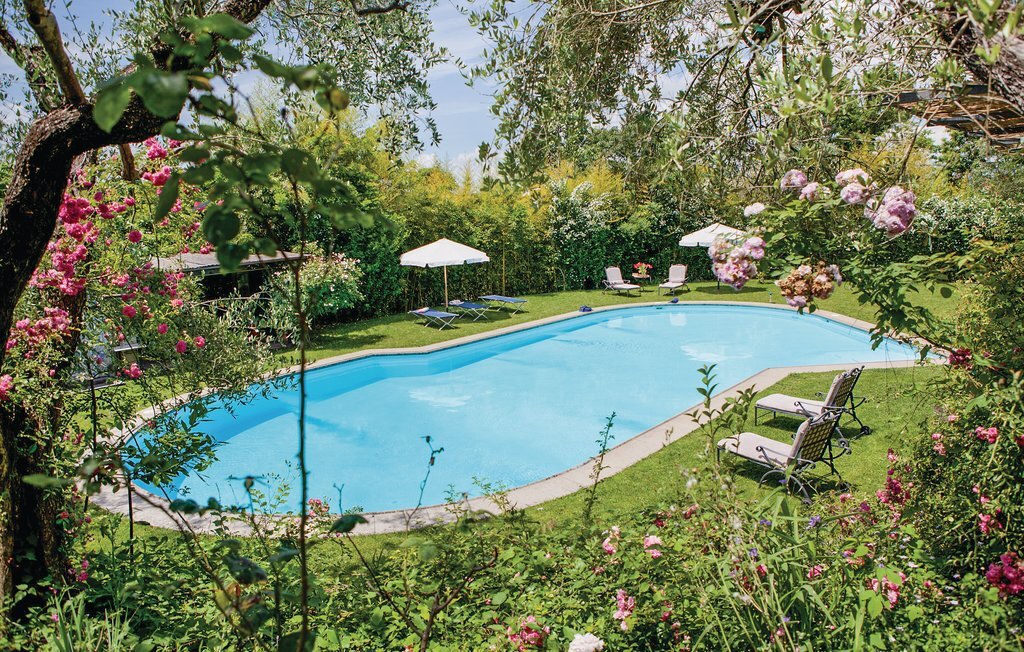 Villa Amato à Morlupo : 7 chambres, piscine 162 m² - Photo 7