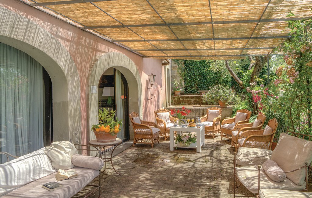 Villa Amato à Morlupo : 7 chambres, piscine 162 m² - Photo 9