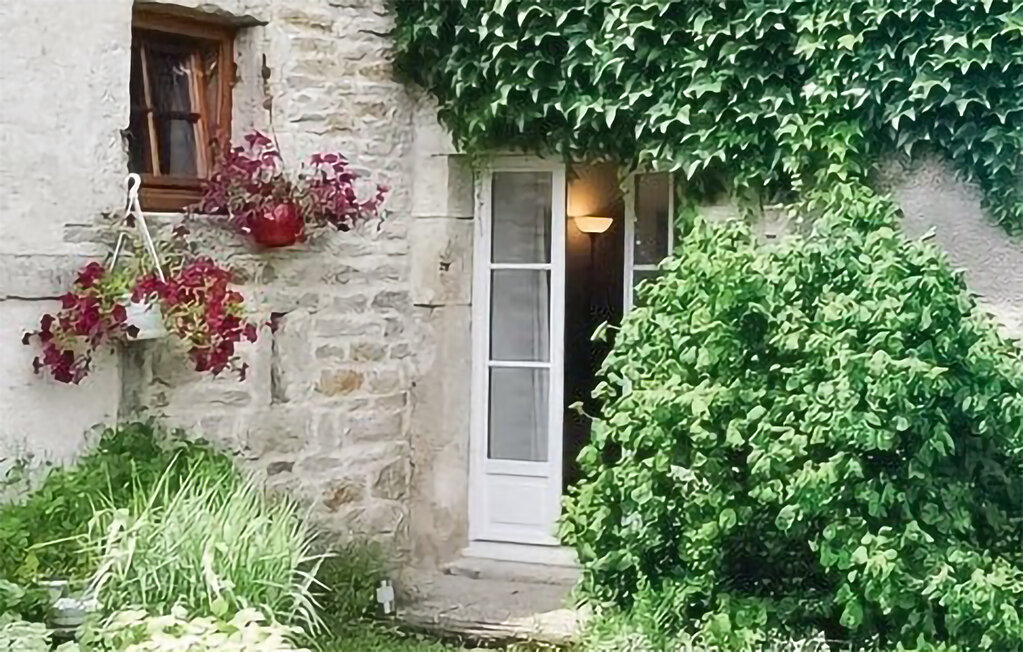 Maison jumelée 38 m² dans grange restaurée à Molinot - Photo 1