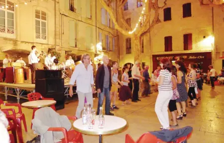Maison mitoyenne en centre-ville avec terrasse sur toit : photo 25