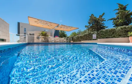 Location maison à Novalja