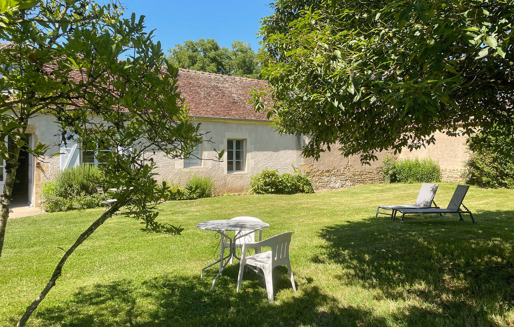 Maison de charme dans château XVIIe, jardin 200m² - Photo 4