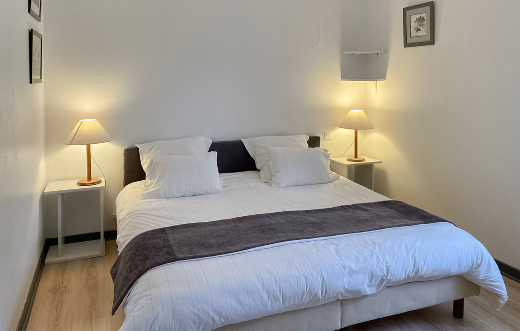 Maison de charme dans château XVIIe, jardin 200m² - Photo 5