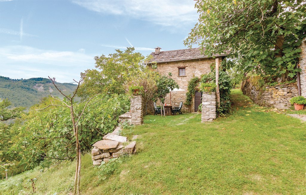 Casa Il Fienile, maison en pierre dans la réserve WWF - Photo 1