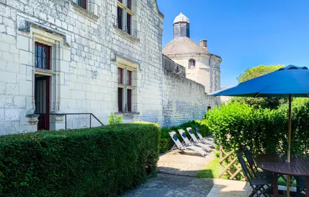 Maison du 12ème siècle avec vue sur vignes et château : photo 4