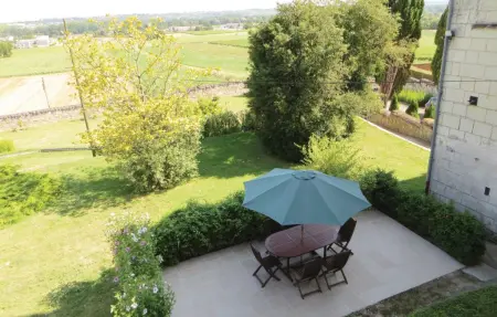 Maison du 12ème siècle avec vue sur vignes et château : photo 14