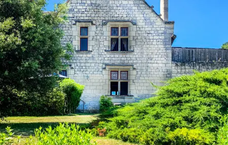 Maison du 12ème siècle avec vue sur vignes et château : photo 15