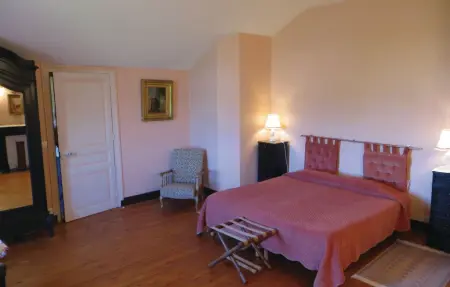 Maison du 12ème siècle avec vue sur vignes et château : photo 21