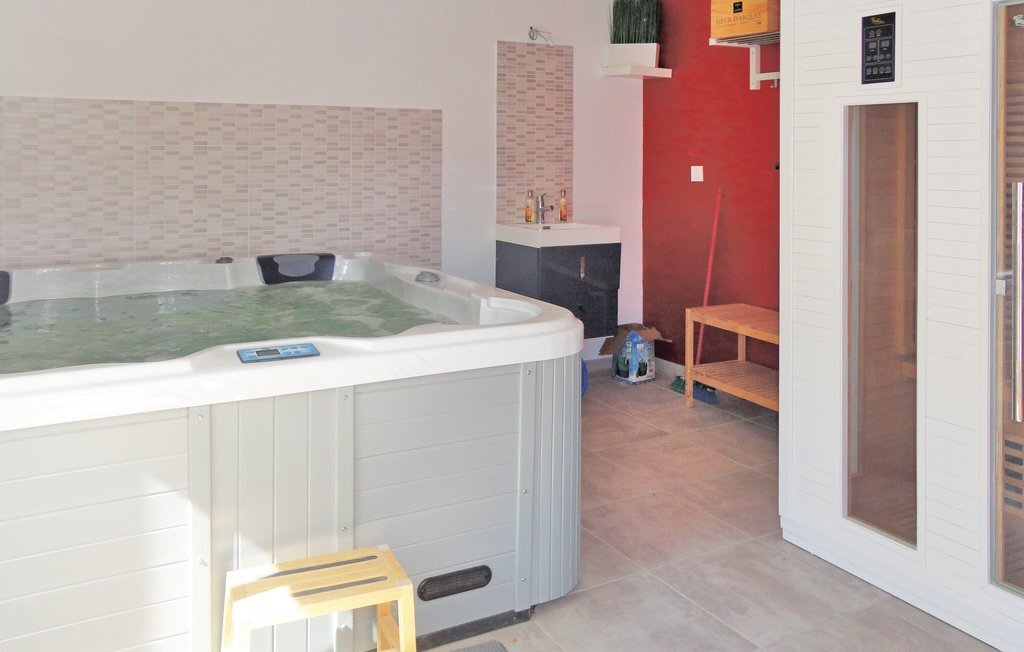 Maison vigneronne avec terrasse, jacuzzi et sauna à Narbonne - Photo 4