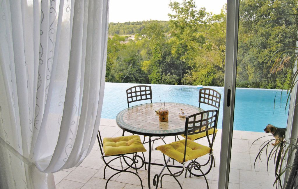 Maison 3 chambres vue piscine à Bagnols en Forêt - Photo 5
