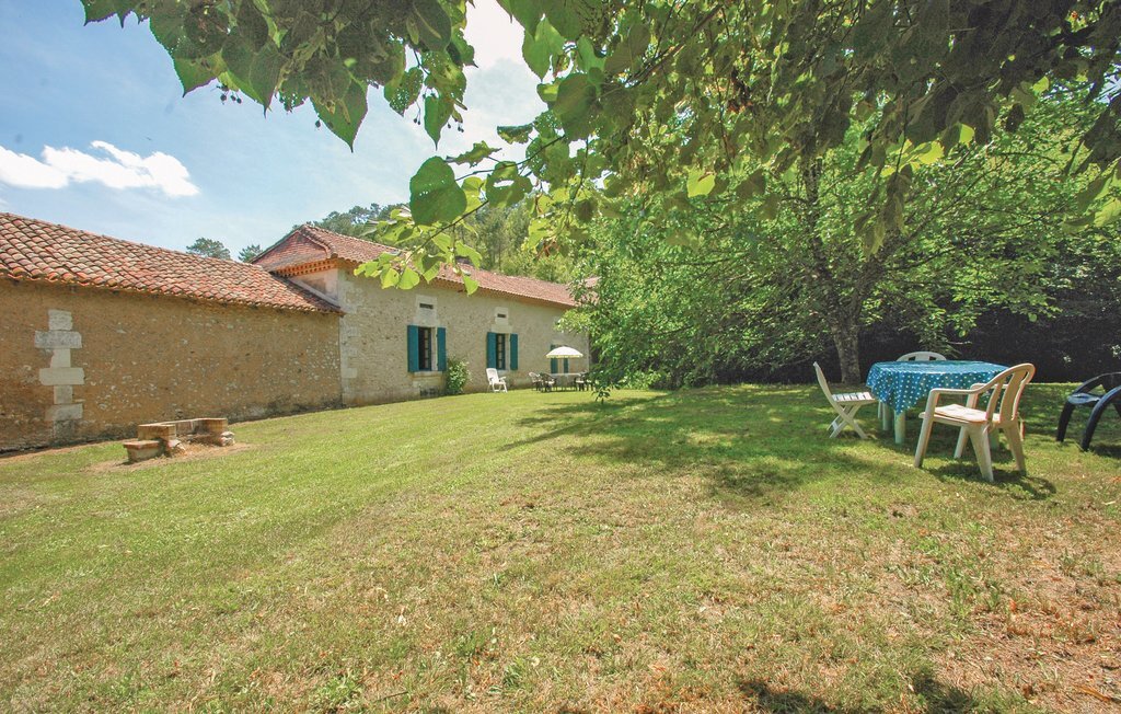 Ancienne ferme en Périgord avec vue sur le moulin - Photo 1