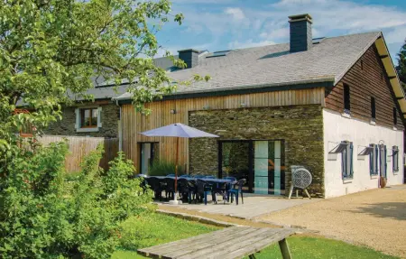 Ferme rénovée 12 pers., 5 chambres, 3000 m² de jardin