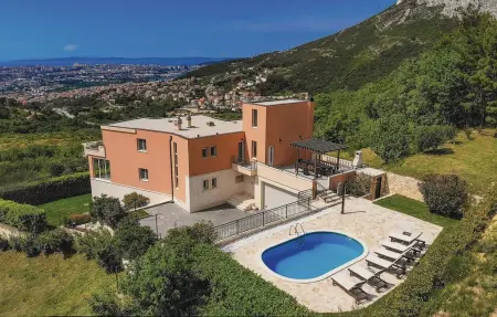 Location maison à Solin