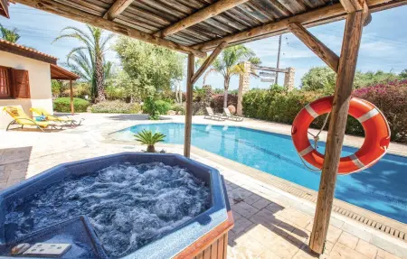 Location maison à Laatchi