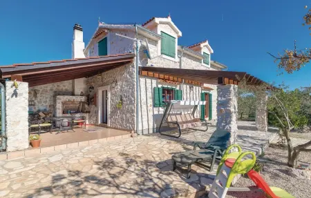 Maison 7 personnes à Lozovac - Photo 1