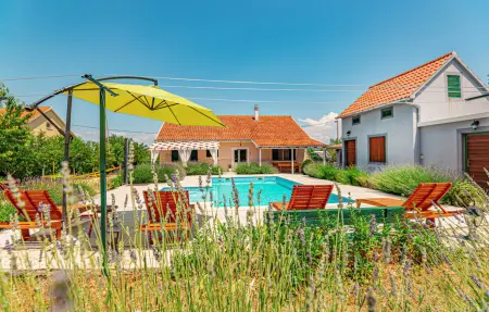 Maison 8 personnes à Pakovo Selo - Photo 9