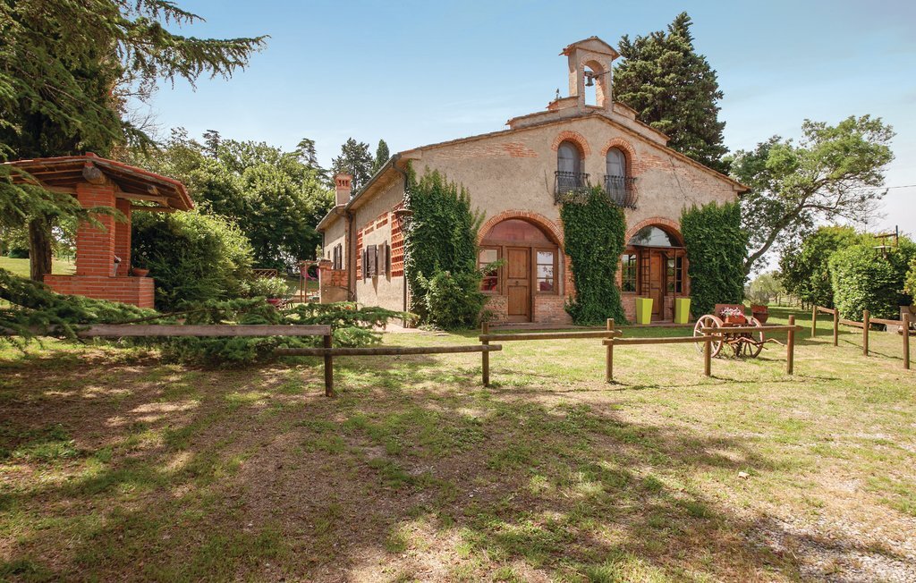 La Tana : maison en domaine viticole près de Pise - Photo 1