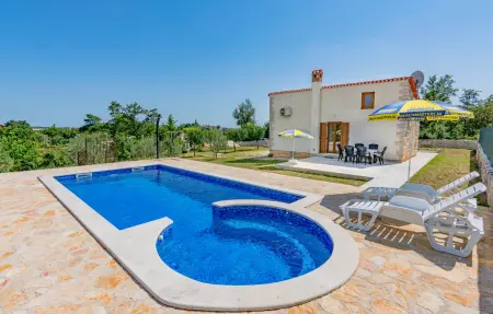 Location maison à Zminj