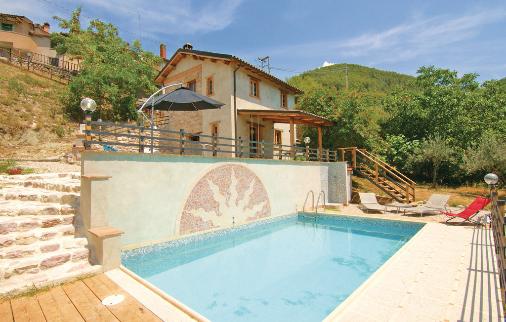 Maison de campagne avec piscine privée à Stroncone - Photo 1