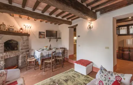 Casa di Sotto, appartement médiéval avec piscine près de Todi : photo 15