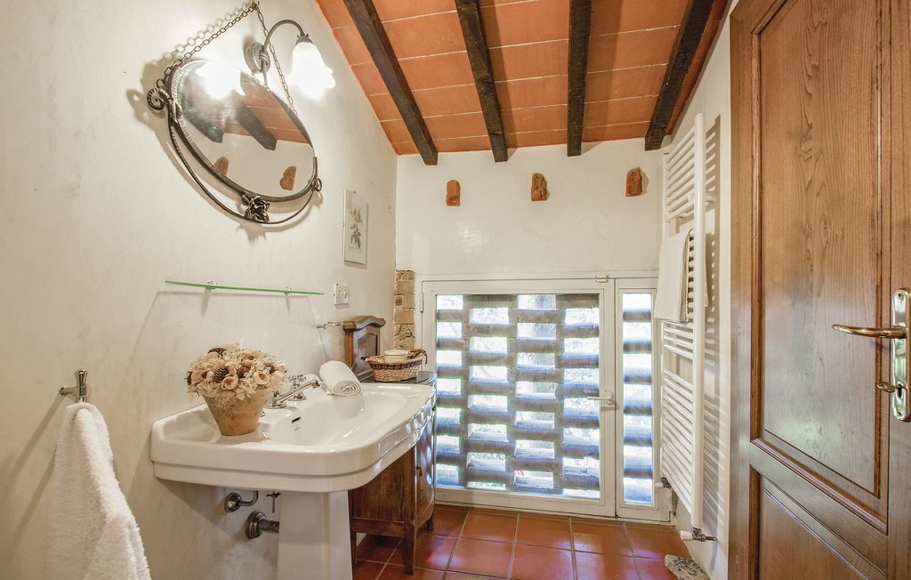 Calistemo, ancienne grange en Chianti avec piscine - Photo 22