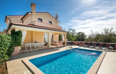 Location maison à Krvavici