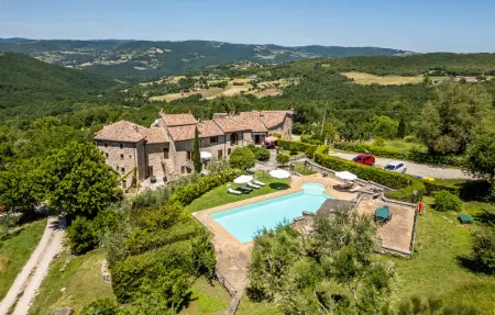 Lorenzo, appartement 6 pers. à Todi avec piscine : photo 13