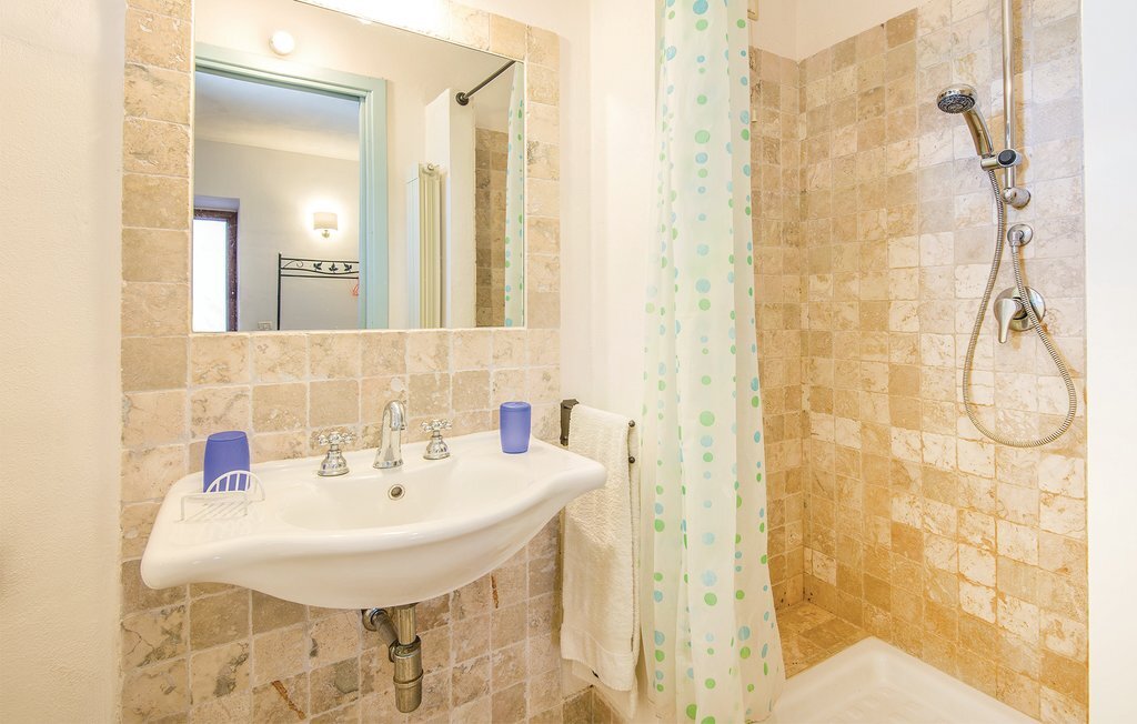 Appartement pierre XVIIe siècle avec vue piscine, San Vito in Monte - Photo 16