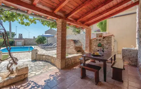 Maison 8 personnes à Liznjan - Photo 2