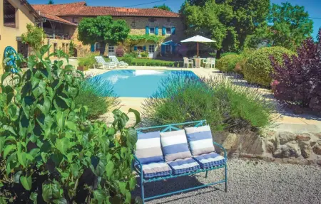Ancienne ferme 12 personnes avec piscine d'eau salée à Suaux : photo 10