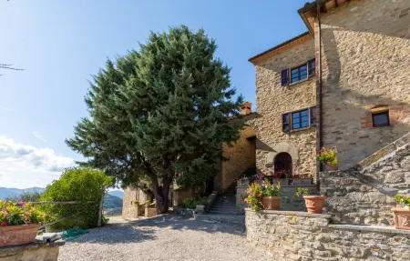 Appartement Tuja au château de Tocerano avec piscine : photo 2