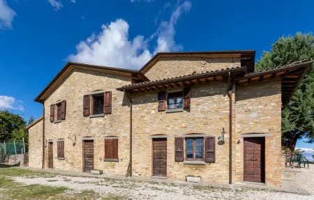 Appartement Tuja au château de Tocerano avec piscine : photo 14