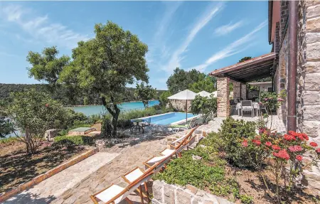 Location maison à Kampor