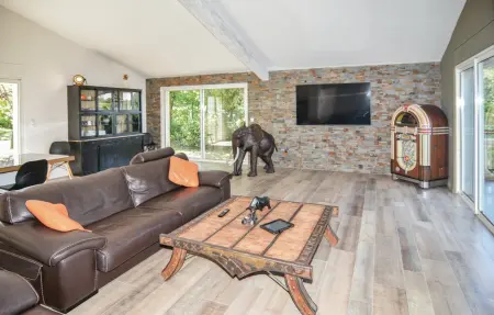 Maison 5 chambres avec piscine chauffée à Trets : photo 2