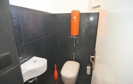 Maison 5 chambres avec piscine chauffée à Trets : photo 34