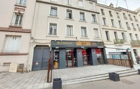 Maison 5 chambres avec piscine chauffée à Trets : photo 48