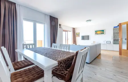 Location Maison 24 personnes à Mravince - Photo 2