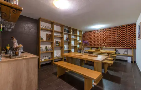 Location Maison 24 personnes à Mravince - Photo 4