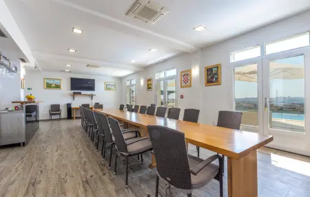 Location Maison 24 personnes à Mravince - Photo 6