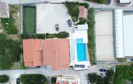 Location Maison 24 personnes à Mravince - Photo 16
