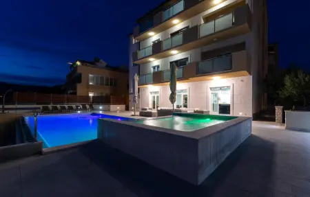 Location Maison 24 personnes à Mravince - Photo 22