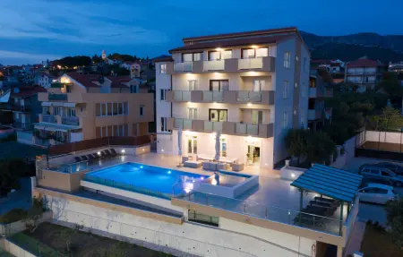 Location Maison 24 personnes à Mravince - Photo 23