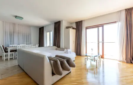 Location Maison 24 personnes à Mravince - Photo 29