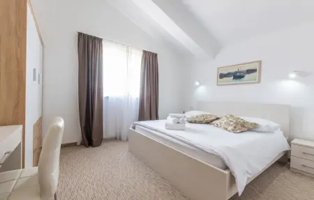 Location Maison 24 personnes à Mravince - Photo 40